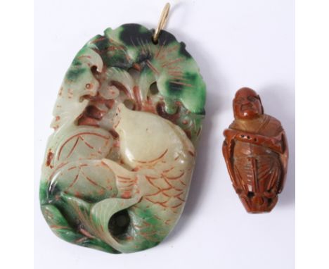 Chinese carved jade naturalistic pendant in the form of a fish with yellow metal clip 7cm and a carved boxwood netsuke in the