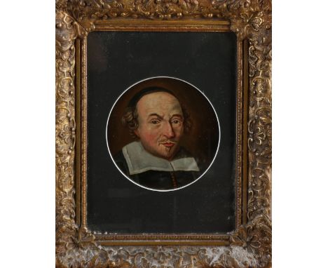 Unsigned.&nbsp;19th century?&nbsp;Portrait 17th century gentleman.&nbsp;Oil paint on panel.&nbsp;Dimensions: Ø 13 cm.&nbsp;In