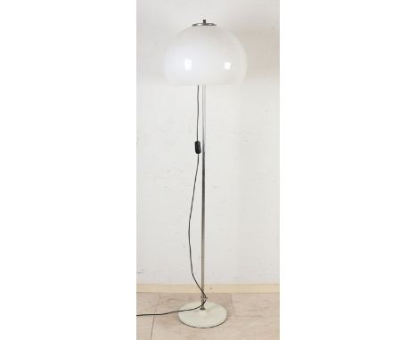 Nice standing vintage lamp with plastic shade.&nbsp;Marked Hagoort.&nbsp;Circa 1970. Size: 163 cm.&nbsp;In good condition.
