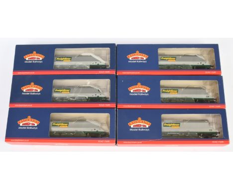 Bachmann group of 38-030B HHA Bogie Hopper Wagons "Freightliner Heavy Haul". Conditions are Near Mint to Mint in Excellent to