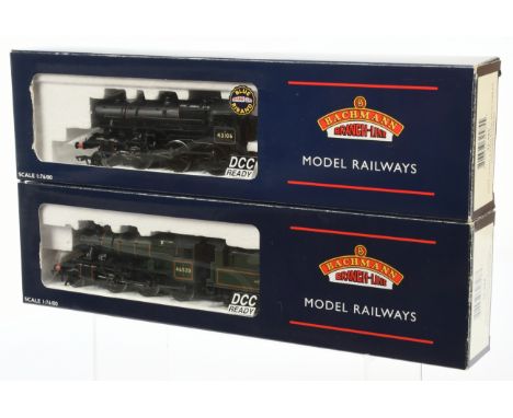 Bachmann pair of Ivatt Class Steam Locomotives comprising of 32-828 2-6-0 BR Ivatt Class Steam Locomotive No. 46520 and 32-58