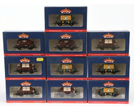 Bachmann group of Cement Wagons to include 38-260 Presflo 20T Cement Wagon "Bulk Circle Cement" and others (see photo). Condi