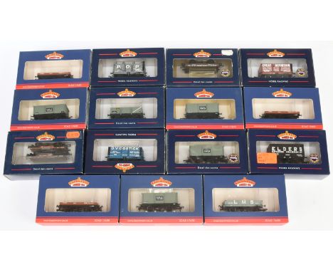 Bachmann mixed group of Wagons to include 37-276B 27ton Steel Tippler Wagon "Chalk Tippler" and others (see photo). Condition