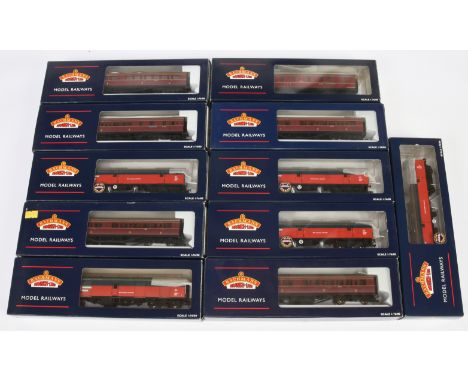 Bachmann mixed group of Coaches to include 39-270 BR Mk1 GUV Van "Rail Express Systems" and others (see photo). Conditions ar
