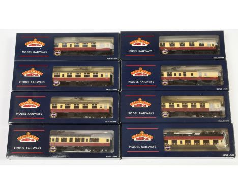 Bachmann group of BR Mk1 Coaches to include 39-027D Corridor Coach and others (see photo). Conditions are Excellent to Near M