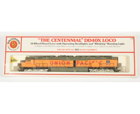 Bachmann HO Gauge Ref 66501 DD40X Diesel Locomotive No. 6922 "Union Pacific". Condition is Excellent Plus to Near Mint in Goo