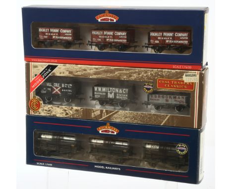 Bachmann group of Limited Edition tripe packs of Wagons to include 37-665Z set of Tank Wagons "Lion Emulsions" (Weathered), e