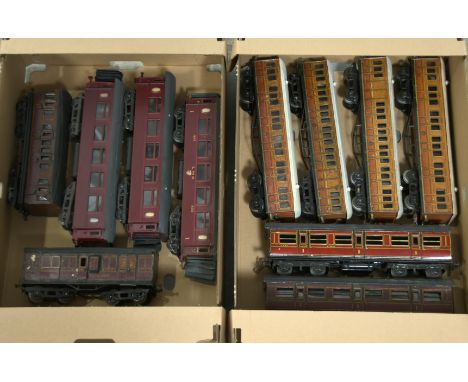 Hornby &amp; Bing Group of O Gauge unboxed coaches. To include LMS 1st class 402, Bing for Bassett-Lowke LMS 1st class 2784, 