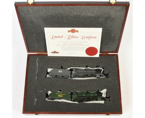 Bachmann 32-150 (Limited Edition) Kader 50th Anniversary Presentation Set comprising of 2x 2-6-0 N Class Steam Locomotives, c