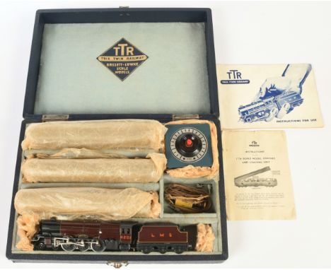 Trix Twin Ref No.2/344 3-Rail Pre-war Princess Presentation Set comprising 4-6-2 LMS maroon Princess Royal Class No.6201, 3 x