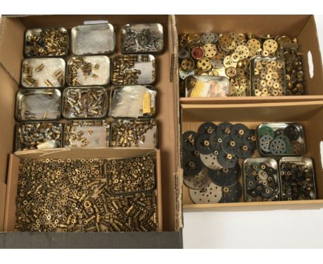 Meccano. Large qty of sprockets, pulley's &amp; other items. To include numerous sized sprockets, bush wheels, flanged wheel,