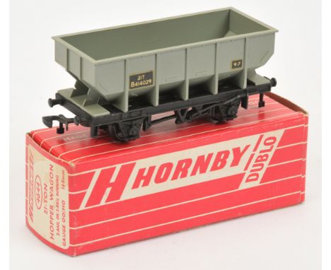 Hornby Dublo 2-rail 4644 21ton Hopper Wagon with RARE 'V' cutout to end rib. Conditions: Excellent to Excellent Plus in Good 