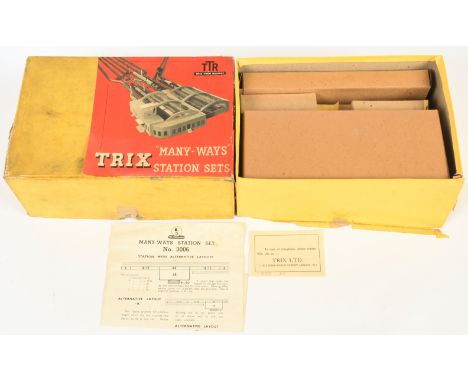 Trix Twin TTR Many Ways 3006 Station Set. Comprising 38 Main Building, 22 Awning Platform, 12/15 2x Narrow Platform with fenc