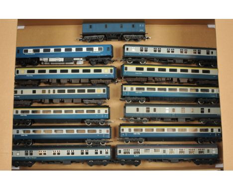 Lima OO Hornby InterCity Coaches - Blue/Grey Era stock, to include One Parcels and One Blue Pullman car. Conditions: Mostly G