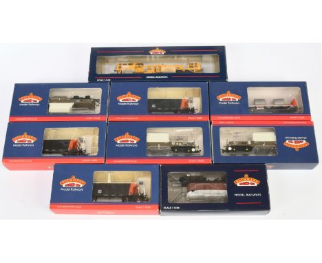 Bachmann mixed group of mainly Wagons to include 38-133 YGH Seacow Bogie Hopper Wagon "Loadhaul" and others (see photo). Cond