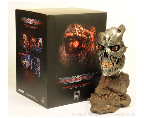 Purearts Terminator 2 Judgement Day 1:1 Scale Battle Damaged T-800 Mask Bust, Near Mint complete, within Excellent opened pac