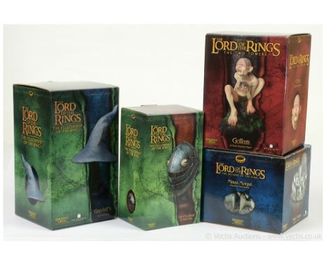 Sideshow Weta Collectibles The Lord of the Rings The Two Towers Gollum 1/6th scale Polystone Figure, Near Mint, within Excell