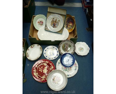 A quantity of display plates, bowls etc., including large Turkey plate, Hammersley, Aynsley, Spode, Copenhagen, etc.