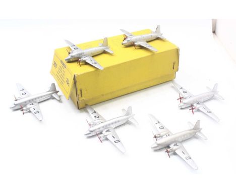 Dinky Toys No. 70C / 705 "Viking" Air Liner trade box containing 6 examples, all finished in silver with red propellers, cond