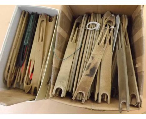 Quantity assorted vintage shuttles
