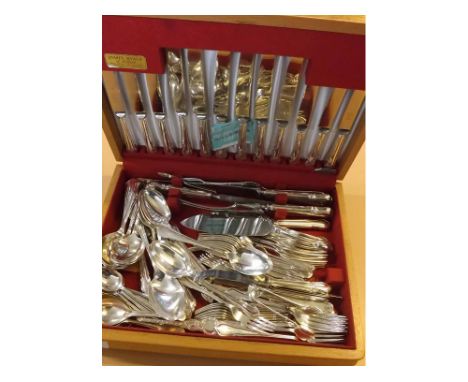 Vintage light oak cased canteen of cutlery, by James Ryals of Sheffield 
