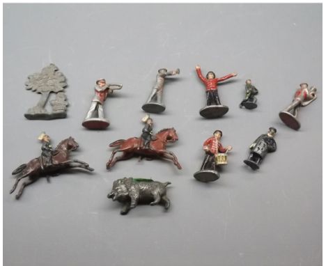 Collection of vintage lead or alloy soldiers etc
