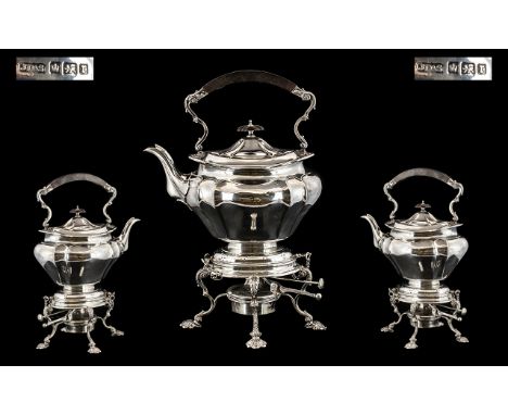 Edwardian Period Superb Quality Sterling Silver Bachelors Spirit Kettle and Stand of Wonderful Form and Condition. Hallmark S