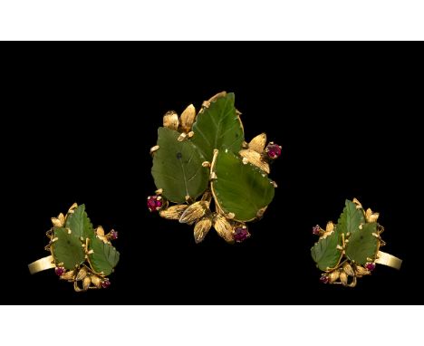 18ct Yellow Gold - Green Leaf Design and Ruby Set  - Large 1970'S Dress Ring ( Decorative ) Marked 18ct to Interior of Shank.