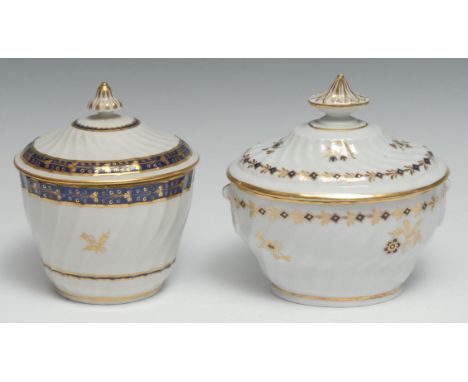 A Worcester spirally fluted sucrier and cover, decorated in gilt with thistle, the banded border in blue picked out in gilt, 