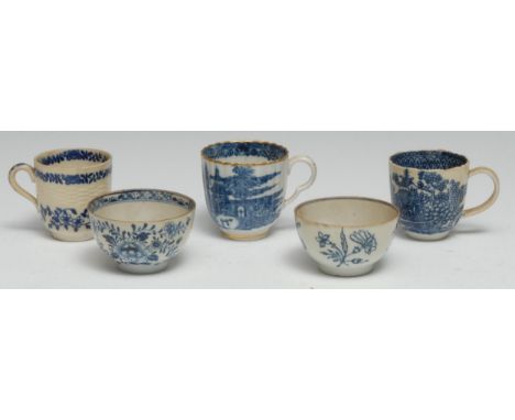 A Lowestoft tea bowl, decorated in underglaze blue printed pattern with  floral sprays within double line border, c.1775;  an