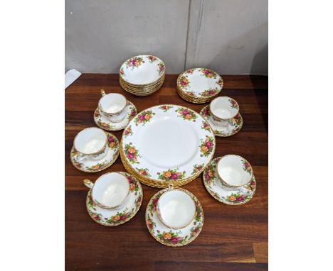 A Royal Albert Old Country Roses pattern tea and dinner service Location:If there is no condition report shown, please reques