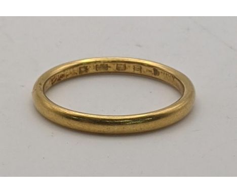 A 22ct gold wedding ring, size O 1/2, 3.2gLocation:If there is no condition report shown, please request 