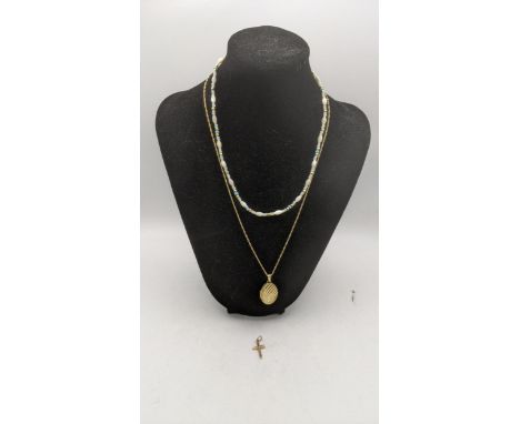 Mixed jewellery to include a 14ct gold front and back jacket pendant, together with a 9ct gold necklace 3.4g, a 9ct gold cros