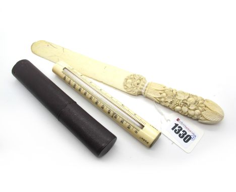 A Late Victorian Callaghan and Co. Ivory Cased Pocket Thermometer, inscribed with Fahrenheit and Centigrade scales, contained