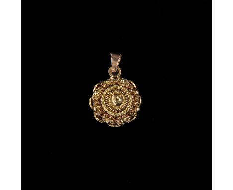 14 carat gold, Zeeland button, diameter 18 mm.