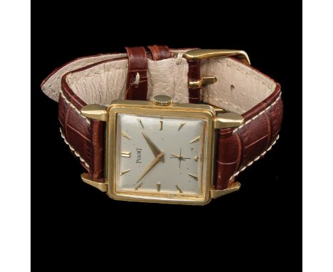 brand Piaget, 1920, on leather strap, case diameter 28 mm.