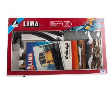LIMA 106207T TRAIN SET,boxed, along with two Lima catalogues