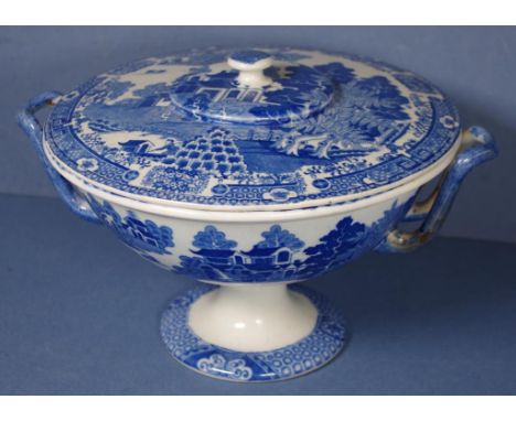 Spode lidded dual handled comport dual handle, on foot. Chinese Willow pattern. No makers marks, this actual item is included