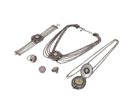 Schmuckkonvolut 5-teilig, Silber 160 g, Händlerkonvolut bestehend aus 1 Ring Weite 60, 1 Uhr mit Kette 70 cm, 1 Paar Ohrclips