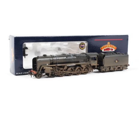 Bachmann Branchline 32-853. Standard Class 9F 92044 with Brif Tender BR Late Crest/Weathered Black Condition Report: IN MINT 