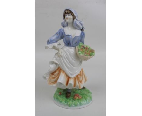 Royal Worcester limited edition figure Rosie picking apples: 