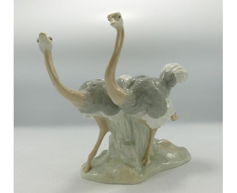 Large Nao Pottery figure of Ostriches: 