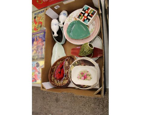 A mixed collection of ceramic items: Carlton ware dishes, wall plates, Wedgwood bud vases in the Clementine pattern etc (1 tr