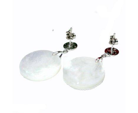 A pair of 925 silver drop earrings set with mother of pearl and white stones, L. 3.8cm.