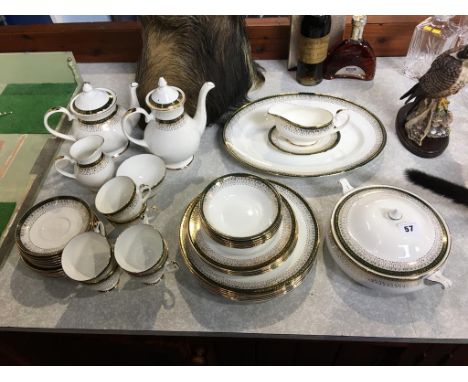 A Royal Grafton 'Majestic' dinner and tea service