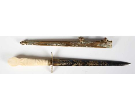 A fine midshipman's dirk, circa 1800s, with straight double-edged diamond-section blade, blade length 16.5cm, with etched, bl