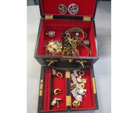 Mixed costume jewellery to include two Scottish brooches, a 9ct gold button and other items, in an Aspreys jewellery box 