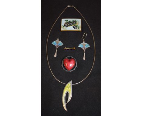 An enamel red heart brooch; a modernist green enamel pendant on chain, conforming earrings; a pair of Scottish silver enamel 