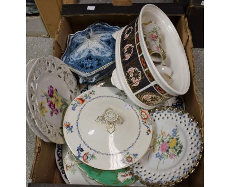 Ceramics - a Victorian furnivals blue and white tureen; Royal Crown Derby Posies trinket dishes; oval Imari planter; etc quan