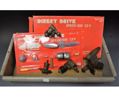 Model aeroplane engines to include a packaged Graupner engine; four others (5) 